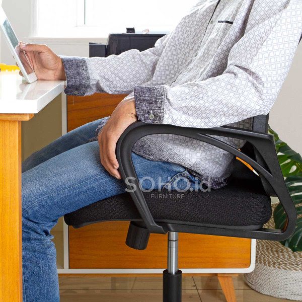 Kursi Kantor SOHO - Decco Travi 1