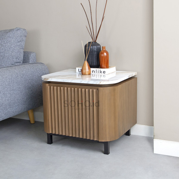 Nakas - Miller Side Table